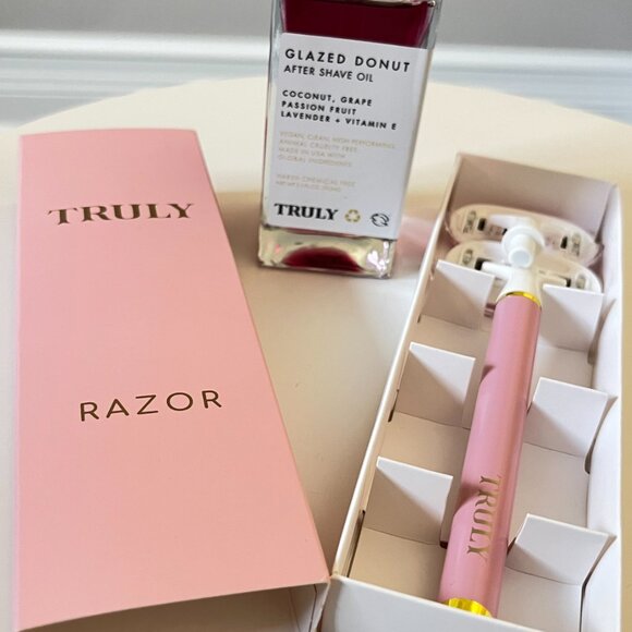 Truly Razors and Glazed Donut After Shave Oil 3.1fl oz/ 90ml - Picture 2 of 2